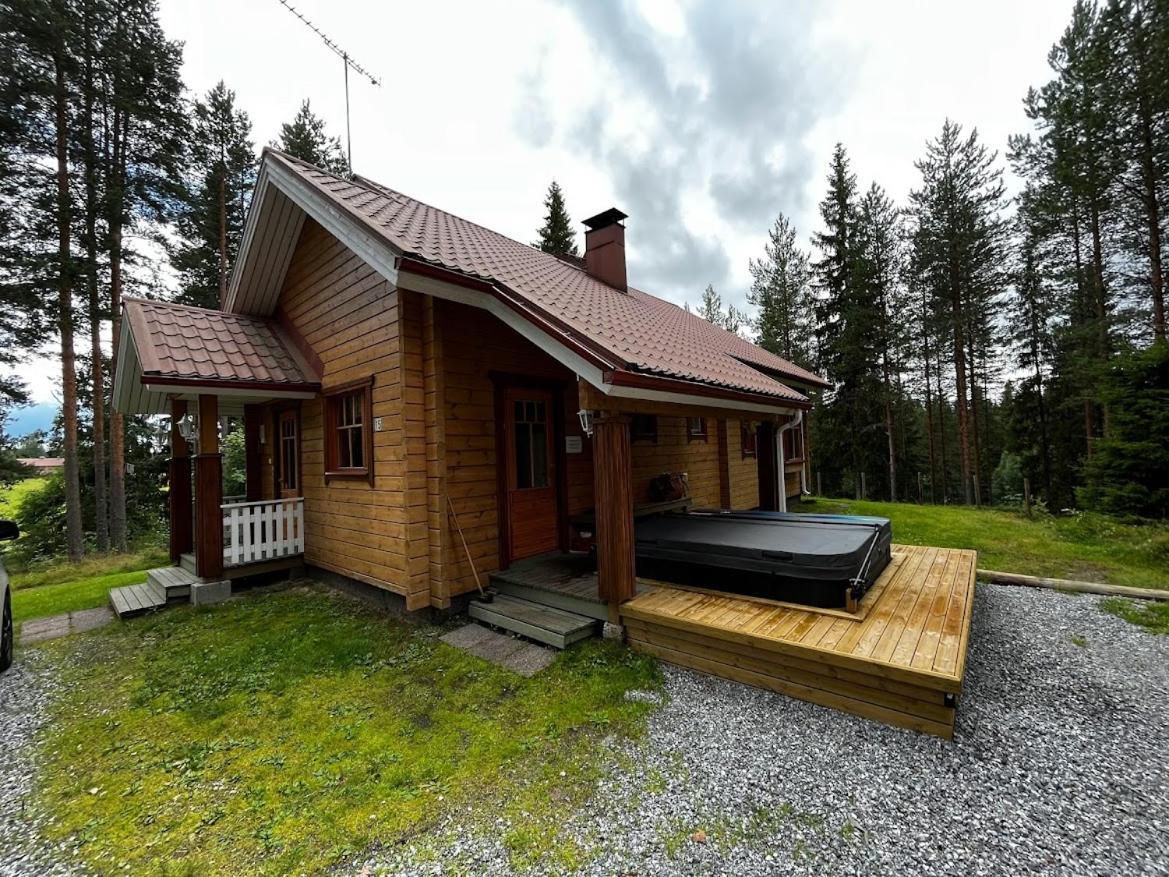 Keskikosken Lomamoekit Venajanjarvi Exterior foto
